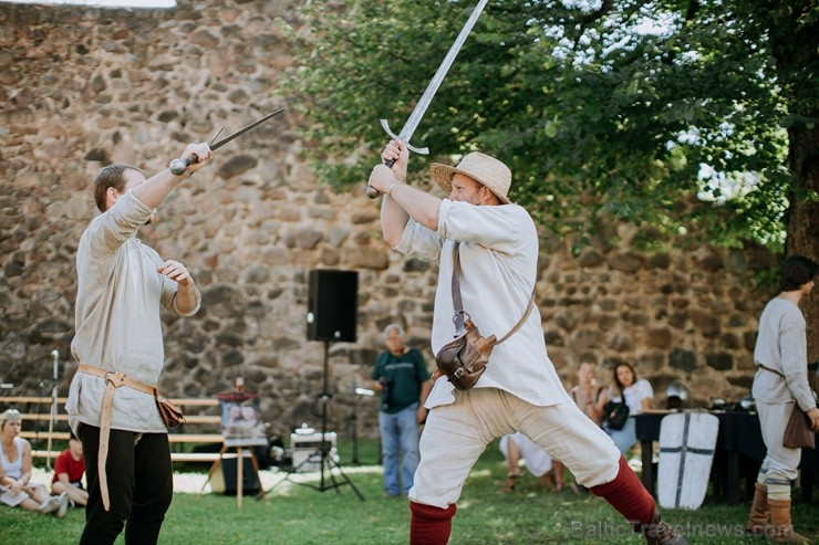 Valmierā nosvinēta pilsētas 736. Dzimšanas diena ar tradicionālām un jaunām aktivitātēm, kas iepriecinājušas ikvienu svētku dalībnieku 260172