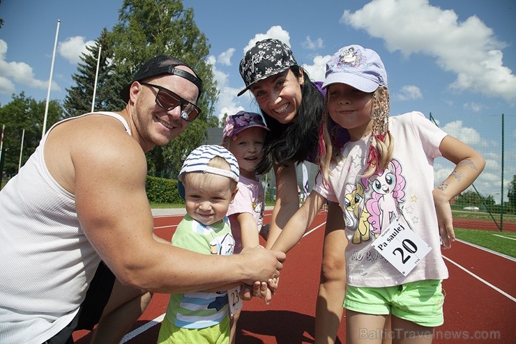 Ar krāšņiem koncertiem, tirdziņiem, pasākumiem un aktivitātēm Lielvārdē svin novada svētkus 260394