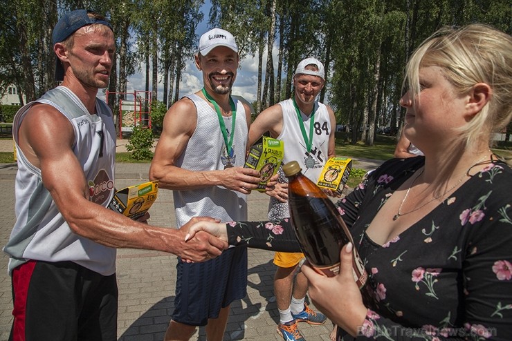 Ar krāšņiem koncertiem, tirdziņiem, pasākumiem un aktivitātēm Lielvārdē svin novada svētkus 260398