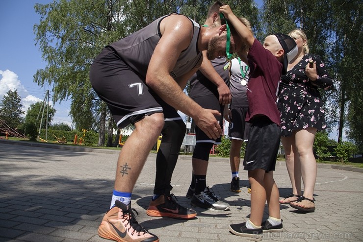 Ar krāšņiem koncertiem, tirdziņiem, pasākumiem un aktivitātēm Lielvārdē svin novada svētkus 260399