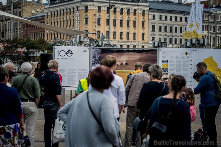 Centrālās dzelzceļa stacijas laukumā Rīgā, pie tirdzniecības centra Origo tika atklāta VAS Latvijas Valsts ceļi un ceļu nozares simtgadei veltīta izst 260734