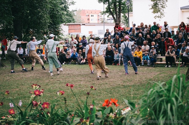 Ar deviņām izrādēm, izzinošām aktivitātēm un devīzi 