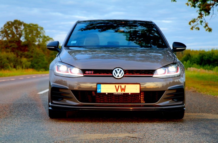 Travelnews.lv apceļo Latviju ar jauno un jaudīgo «VW Golf GTI TRC» 260968