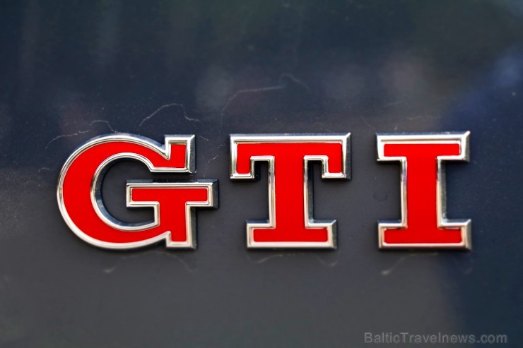 Travelnews.lv apceļo Latviju ar jauno un jaudīgo «VW Golf GTI TRC» 261002