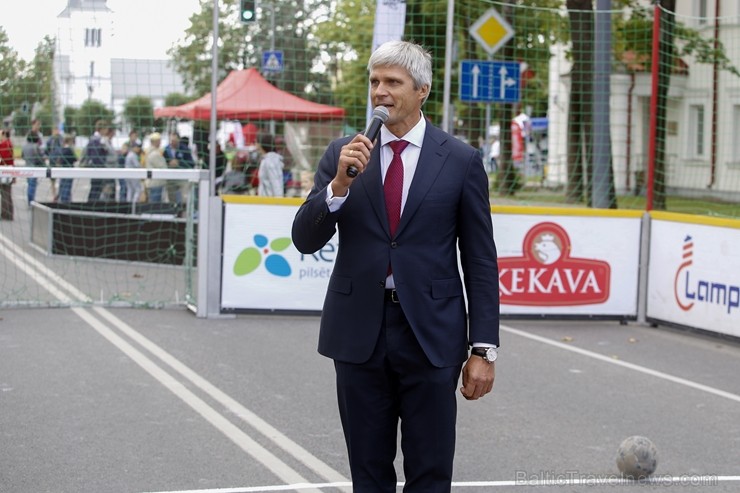 Ar dažādām aktivitātēm, krāšņām koncertprogrammām un gājienu Rēzeknē svinēja pilsētas svētkus 261106