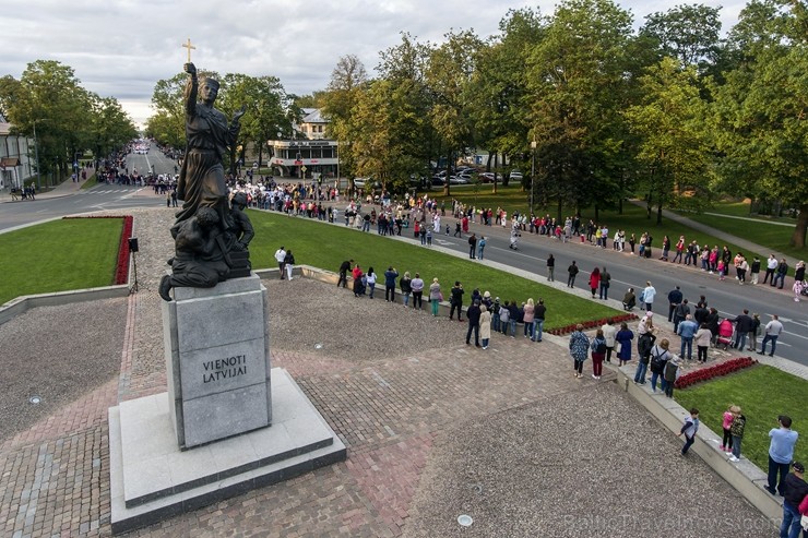 Ar dažādām aktivitātēm, krāšņām koncertprogrammām un gājienu Rēzeknē svinēja pilsētas svētkus 261141