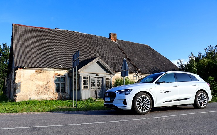 Travelnews.lv apceļo Zemgali un Vidzemi ar jauno un elektrisko «Audi e-tron» 261629