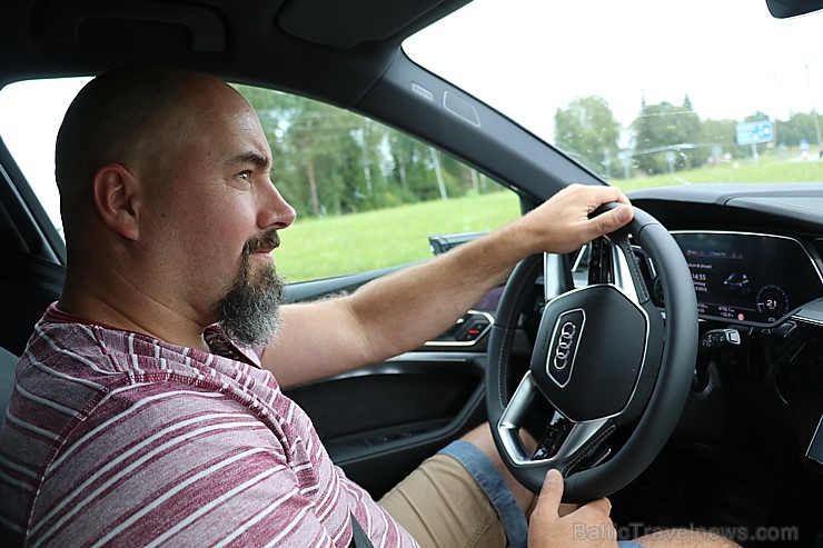 Travelnews.lv apceļo Zemgali un Vidzemi ar jauno un elektrisko «Audi e-tron» 261657