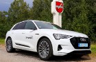 Travelnews.lv apceļo Zemgali un Vidzemi ar jauno un elektrisko «Audi e-tron» 4