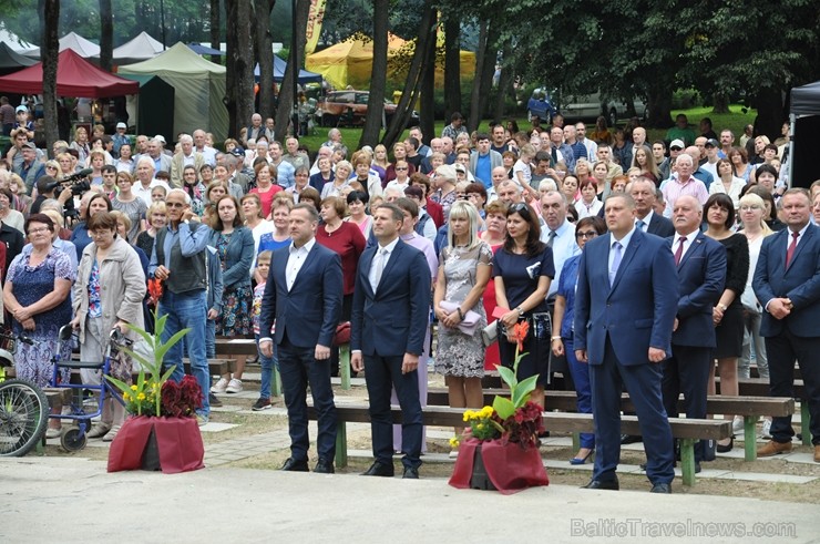 Ar seno arodu svētku tirdziņu 