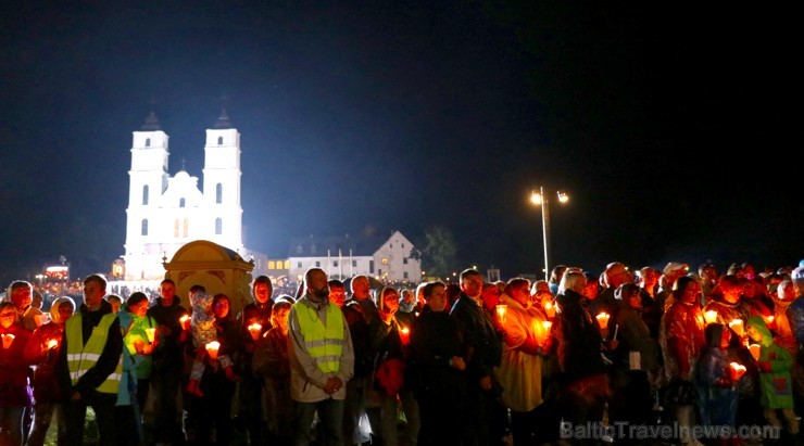 Aglona pulcē ticīgos Tautas Krusta ceļā uz vienotu rīcību mūsu valsts nākotnei 262088