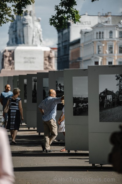 Ar svinīgu sarīkojumu pie Brīvības pieminekļa un izstādi 