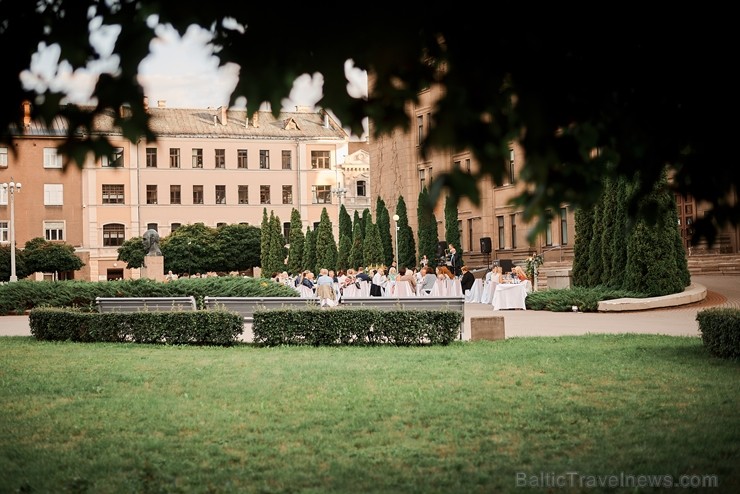 Viesnīcas Park Hotel Latgola restorāna PLAZA komanda 22.08.2019 rīkoja ekskluzīvas vakariņas neparastā vietā - Daugavpils Universitātes skvērā 263721