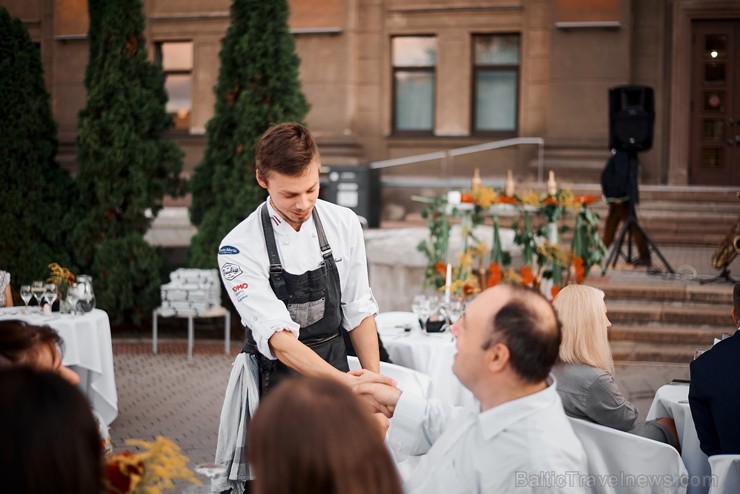 Viesnīcas Park Hotel Latgola restorāna PLAZA komanda 22.08.2019 rīkoja ekskluzīvas vakariņas neparastā vietā - Daugavpils Universitātes skvērā 263736