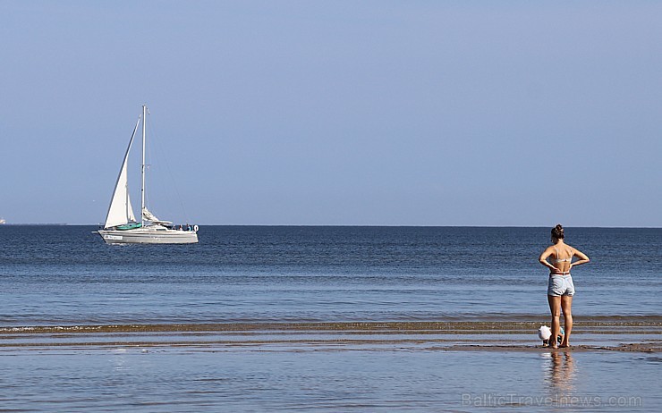 Jūrmala 1.septembri sagaida ar saulainu un labi apmeklētu pludmali 263984