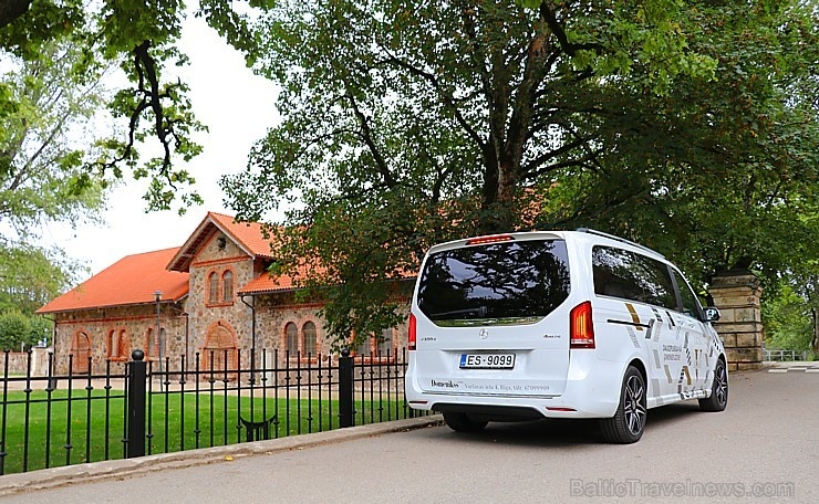 Travelnews.lv apceļo Latviju ar jauno biznesa klases mikroautobusu «Mercedes-Benz V-Klase» 265061