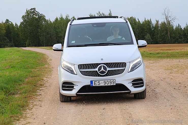 Travelnews.lv apceļo Latviju ar jauno biznesa klases mikroautobusu «Mercedes-Benz V-Klase» 265067