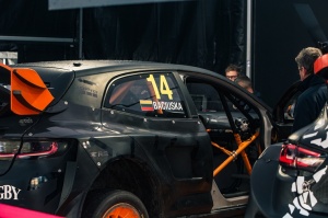 Travelnews.lv ar «Renault Mūsa Motors Rīga» atbalstu iepazīst Pasaules rallijkrosa čempionāta aizkulises Latvijā. Foto: Toms Svilāns 22