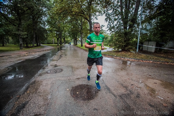 Valmieras ielas skriešanas svētkos piepildīja lielāki un mazāki sportisti, līdzjutēji un tūristi 265941