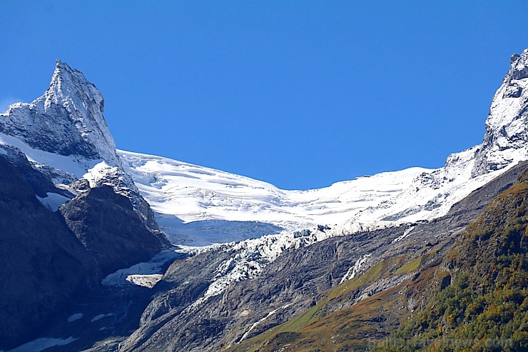 Travelnews.lv divas naktis nakšņo vienkāršā, bet viesmīlīgā Dombaja viesnīcā «Elbrus». Atbalsta: Magtur 266356