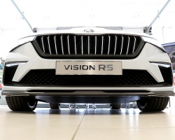 «Green Motors» divas dienas publikai prezentē jaunā koncepta auto «Škoda Vision RS» 8
