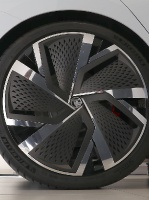 «Green Motors» divas dienas publikai prezentē jaunā koncepta auto «Škoda Vision RS» 18