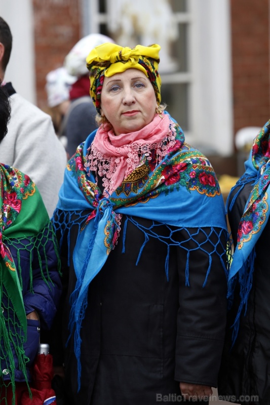 Rēzeknes Miķeļdienas gadatirgus pārsteidz iedzīvotājus un pilsētas viesus ar varenu tirgošanos, mielošanos, muzicēšanu, dejošanu un dižošanos 267319