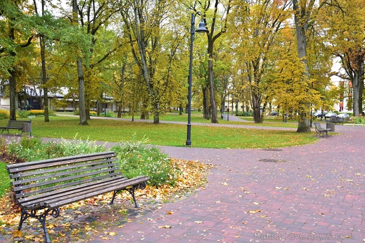 Ceļotājus Valmierā sagaida krāšņs rudens, kas ik dienu arvien vairāk rotā pilsētu 267548