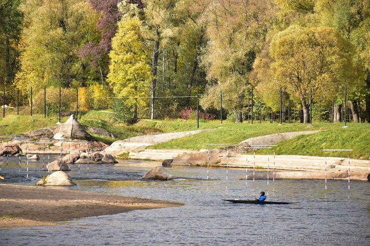 Ceļotājus Valmierā sagaida krāšņs rudens, kas ik dienu arvien vairāk rotā pilsētu 267560