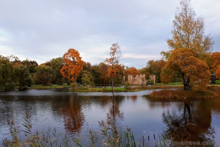 Preiļu pilsētu un parku ieskauj rudens zelts 267747