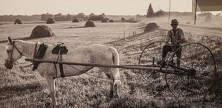 Latvijas Fotogrāfijas muzejā skatāma fotogrāfa Ilmāra Znotiņa izstāde «Latgolys ļauds» 268007