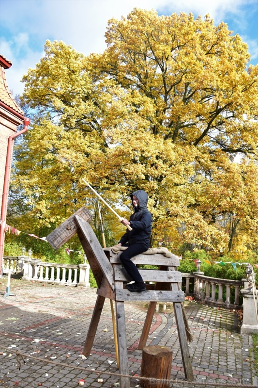 Simjūda tirgus Valmierā pulcē tirgotājus ar viduslaiku Livonijas labumiem 268222