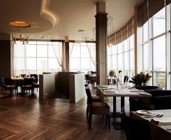 Bellevue Park Hotel Riga aicina ikvienu izbaudīt īpašo rudens nedēļas piedāvājumu 11.stāva panorāmas restorānā Le Sommet 8