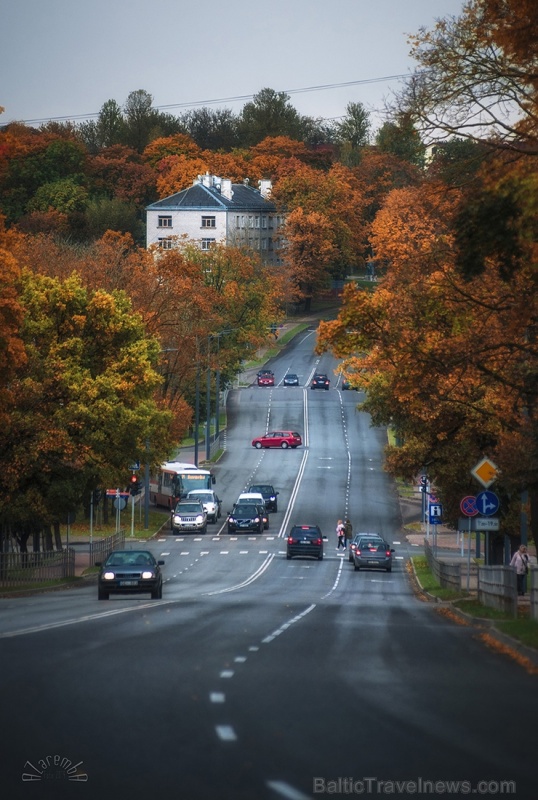 Rēzeknes septiņos pakalnos spēlējas mākslinieks Rudens 268471