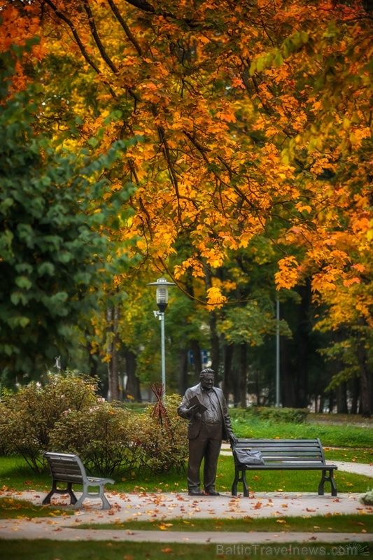 Rēzeknes septiņos pakalnos spēlējas mākslinieks Rudens 268481