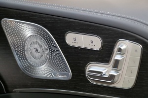 «Domenikss» medijiem prezentē jaunās paaudzes «Mercedes Benz GLS» apvidus automobili 13
