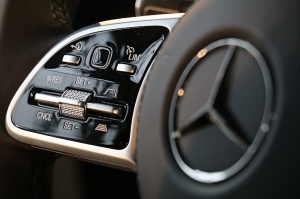 «Domenikss» medijiem prezentē jaunās paaudzes «Mercedes Benz GLS» apvidus automobili 16