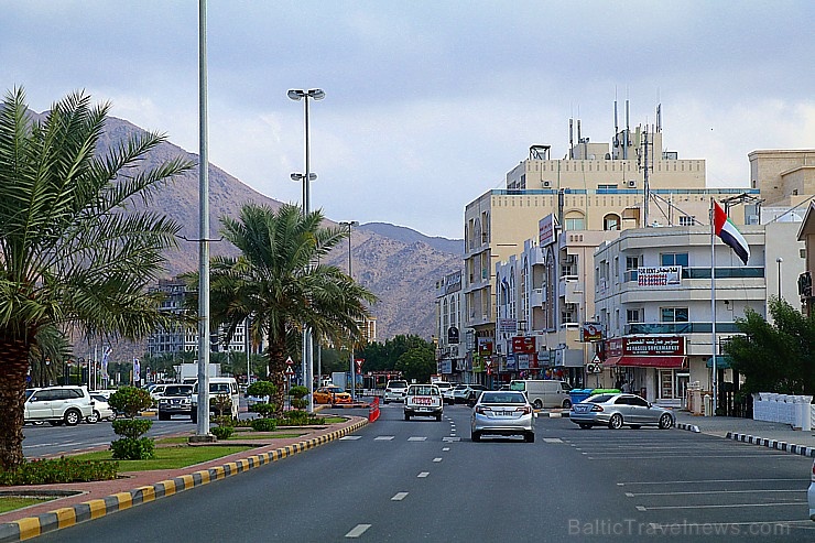 Travelnews.lv piedāvā fotomirkļus no ceļojuma autobusa loga Šārdžas emirātos. Atbalsta: VisitSharjah.com un Novatours.lv 269794