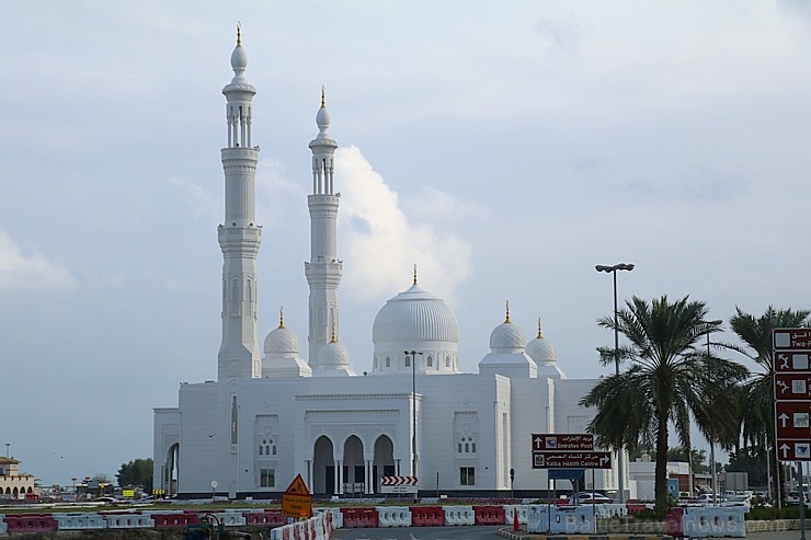 Travelnews.lv piedāvā fotomirkļus no ceļojuma autobusa loga Šārdžas emirātos. Atbalsta: VisitSharjah.com un Novatours.lv 269823