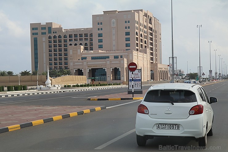 Travelnews.lv piedāvā fotomirkļus no ceļojuma autobusa loga Šārdžas emirātos. Atbalsta: VisitSharjah.com un Novatours.lv 269842