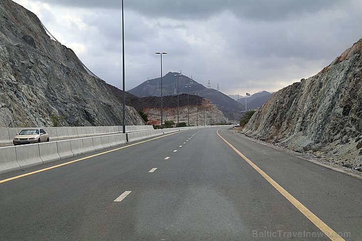 Travelnews.lv piedāvā fotomirkļus no ceļojuma autobusa loga Šārdžas emirātos. Atbalsta: VisitSharjah.com un Novatours.lv 269850