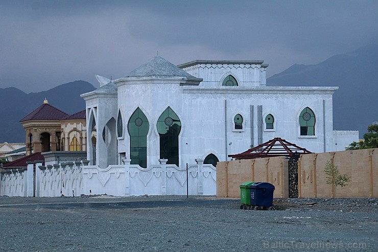 Travelnews.lv piedāvā fotomirkļus no ceļojuma autobusa loga Šārdžas emirātos. Atbalsta: VisitSharjah.com un Novatours.lv 269854