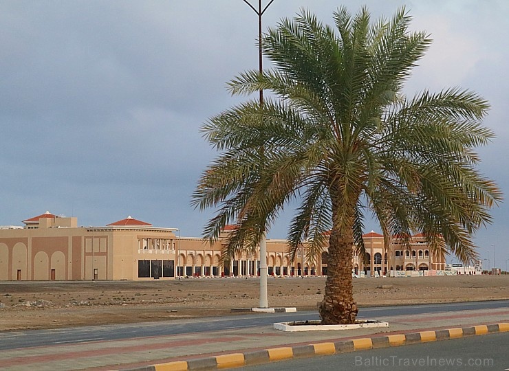 Travelnews.lv piedāvā fotomirkļus no ceļojuma autobusa loga Šārdžas emirātos. Atbalsta: VisitSharjah.com un Novatours.lv 269856