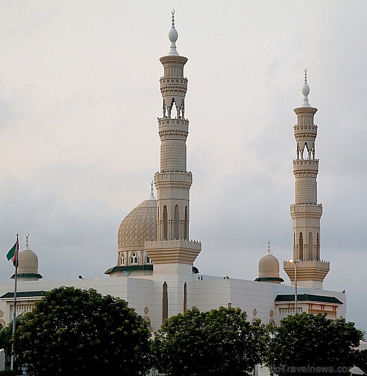 Travelnews.lv piedāvā fotomirkļus no ceļojuma autobusa loga Šārdžas emirātos. Atbalsta: VisitSharjah.com un Novatours.lv 269860