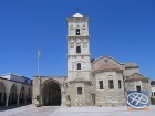 Pašā Larnakā atrodas Sv. Lācara baznīca. Baznīca ir viens no iespaidīgākajiem Biznatijas arhitektūras piemēriem Kiprā. Baznīcas pagrabā atrodas Bībele 12