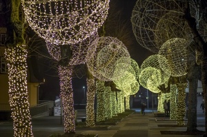 Ogres pilsēta Ziemassvētku gaidīšanas laikā ir mirdzošu lampiņu ieskauta 12