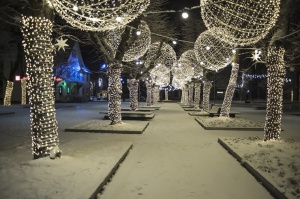 Ogres pilsēta Ziemassvētku gaidīšanas laikā ir mirdzošu lampiņu ieskauta 25