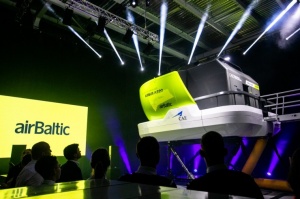 airBaltic prezentē «Airbus A220» pilnībā aprīkoto lidojumu simulatoru