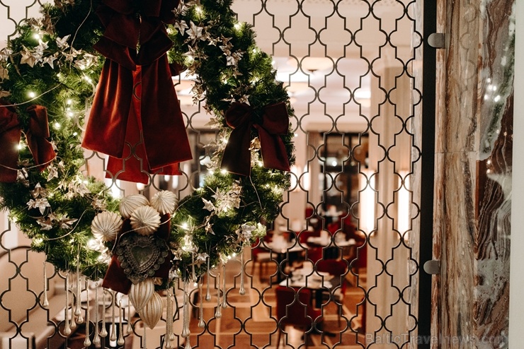 Viesnīca Grand Hotel Kempinski turpinot tradīciju pulcē rīdziniekus uz svinīgo Ziemassvētku egles iedegšanas ceremoniju 272849