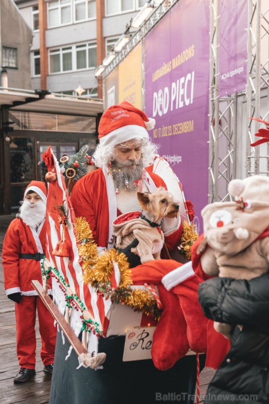 Ziemassvētku vecīšu labdarības skrējiens ir pozitīvām emocijām piepildīts pasākums, kurā ik gadu piedalās simtiem jautru dalībnieku ar mērķi palīdzēt  273071